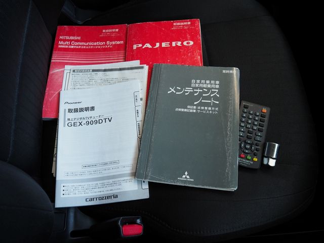 MITSUBISHI PAJERO wagon 2011