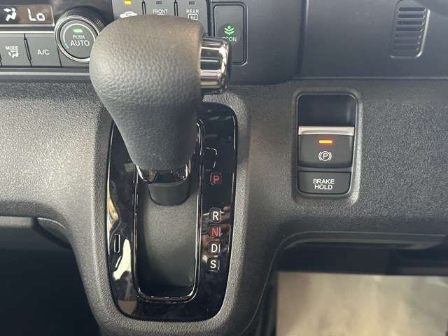 HONDA N BOX CUSTOM 2025