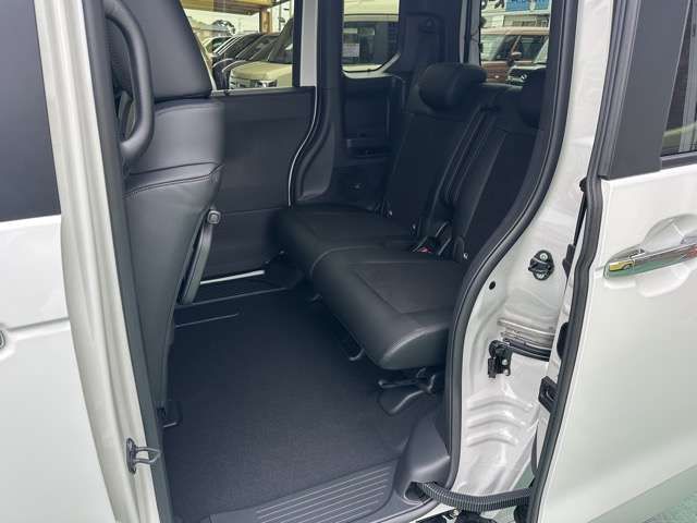 HONDA N BOX CUSTOM 2025