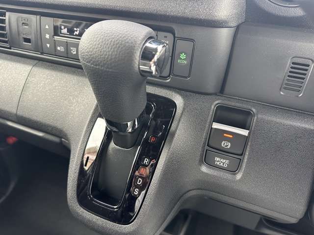 HONDA N BOX CUSTOM 2025