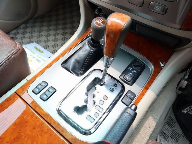 TOYOTA LANDCRUISER wagon 2004