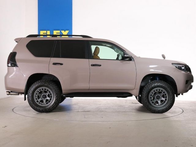 TOYOTA LANDCRUISER PRADO 2018