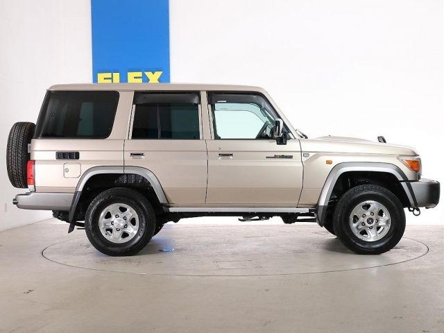 TOYOTA LANDCRUISER van 2015