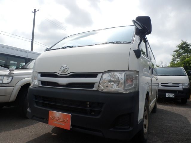 TOYOTA HIACE van 4WD 2013