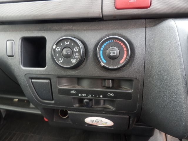 TOYOTA HIACE van 4WD 2013