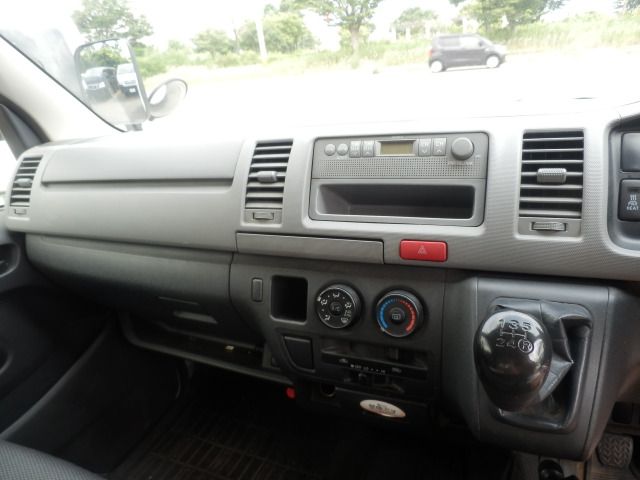 TOYOTA HIACE van 4WD 2013