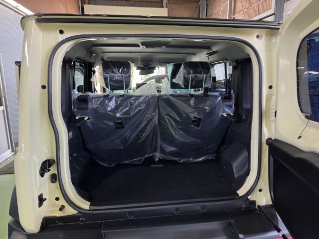 SUZUKI JIMNY NOMADE 2025