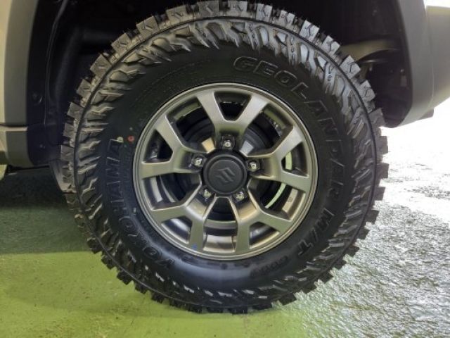 SUZUKI JIMNY NOMADE 2025