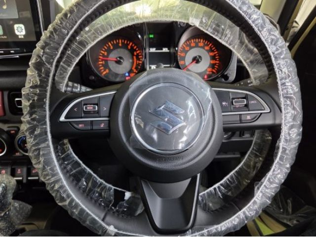 SUZUKI JIMNY NOMADE 2025