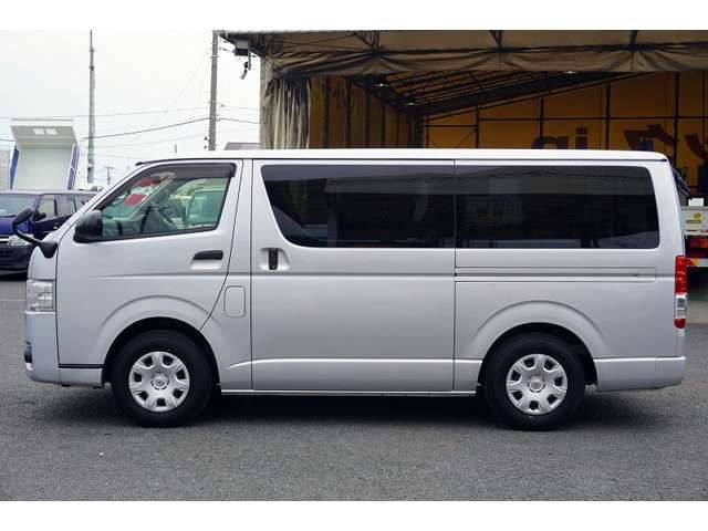 TOYOTA HIACE van 2WD 2017