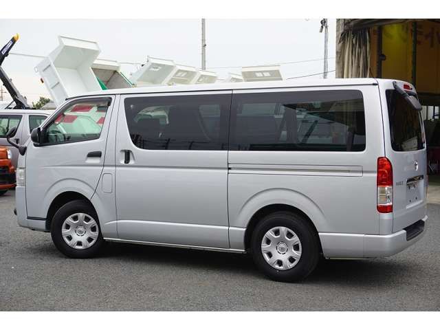TOYOTA HIACE van 2WD 2017