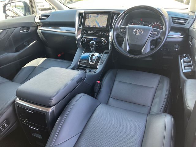 TOYOTA VELLFIRE 4WD 2018