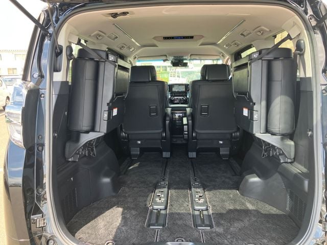 TOYOTA VELLFIRE 4WD 2018