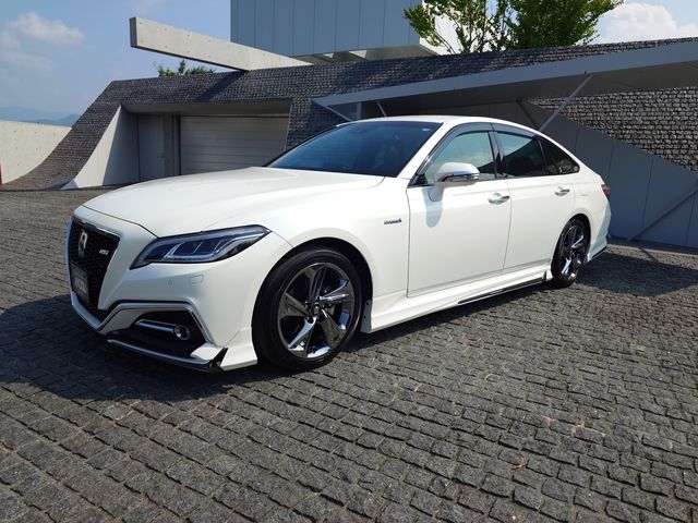 TOYOTA CROWN sedan hybrid 2019