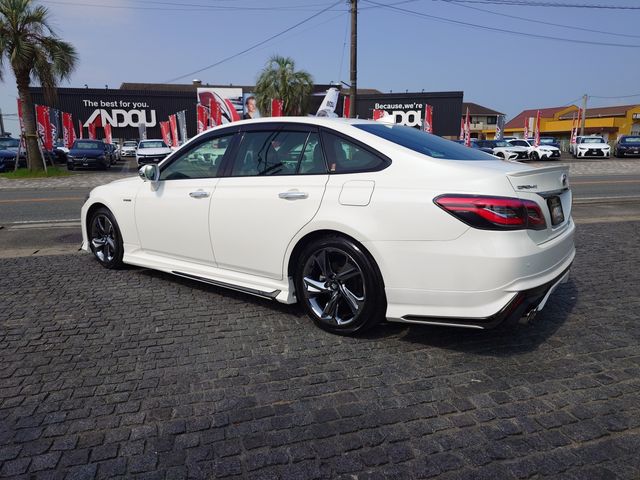 TOYOTA CROWN sedan hybrid 2019