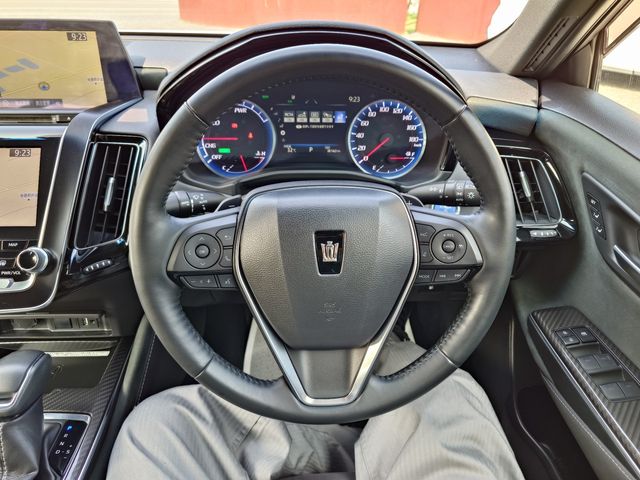 TOYOTA CROWN sedan hybrid 2019