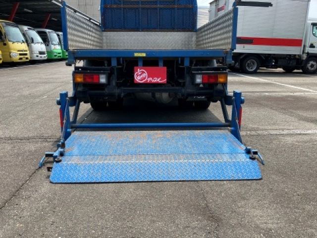 MITSUBISHI CANTER 2021