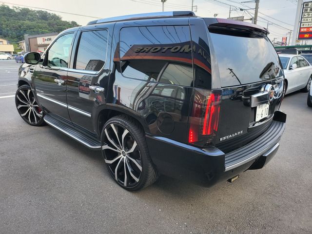 CADILLAC CADILLAC ESCALADE 2010