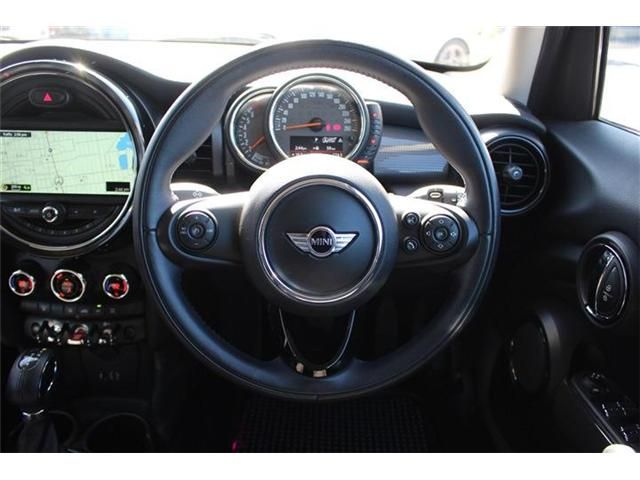 BMW BMW MINI COOPER 5DOOR 2017