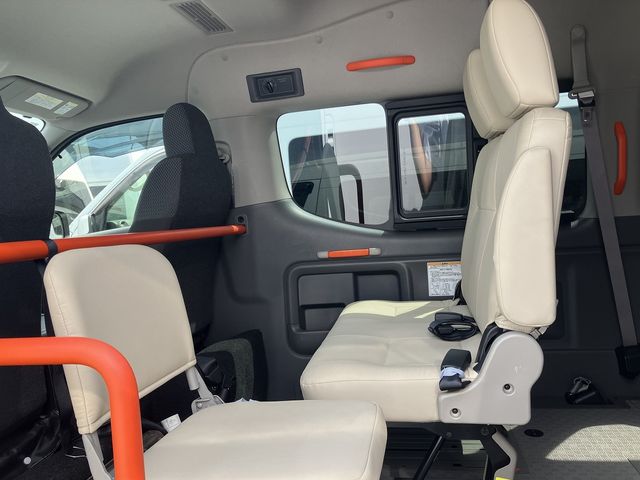 NISSAN NV350 CARAVAN 4WD 2017