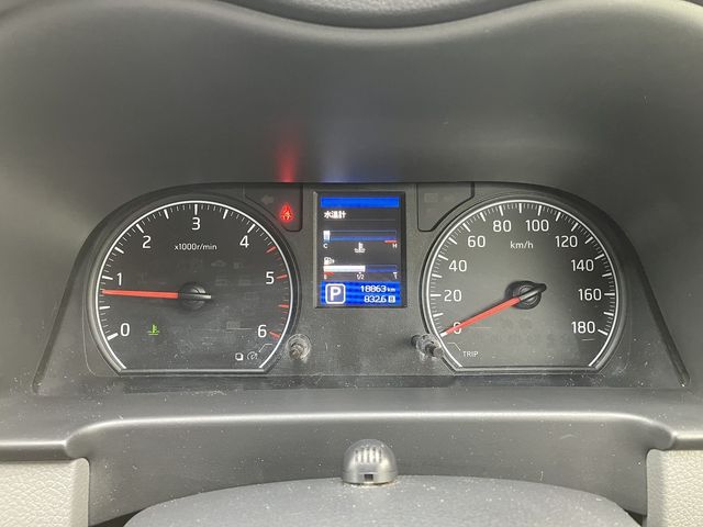 NISSAN NV350 CARAVAN 4WD 2017