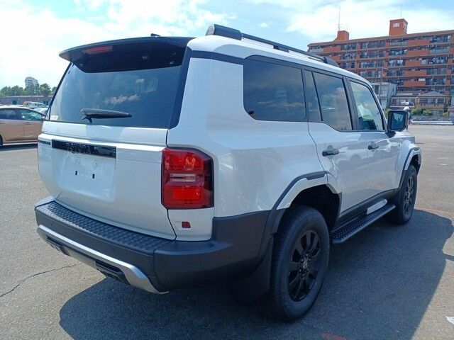 TOYOTA LANDCRUISER 250 2024