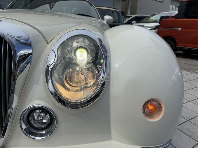 MITSUOKA Himiko 2009