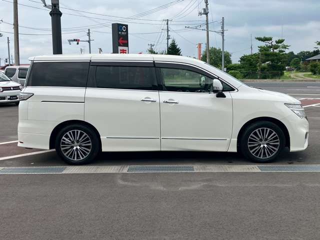 NISSAN ELGRAND 2018