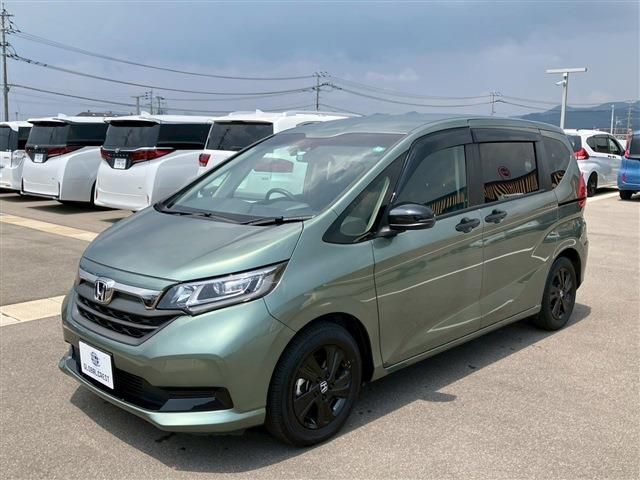 HONDA FREED HYBRID 2022
