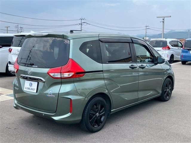 HONDA FREED HYBRID 2022