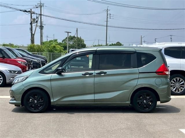 HONDA FREED HYBRID 2022