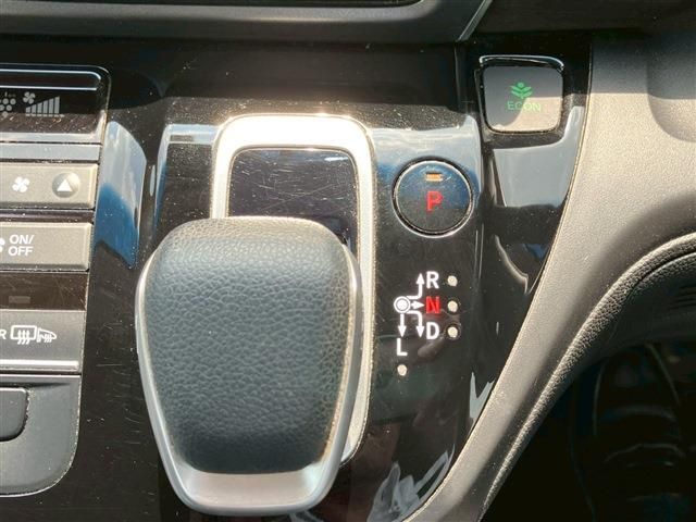 HONDA FREED HYBRID 2022