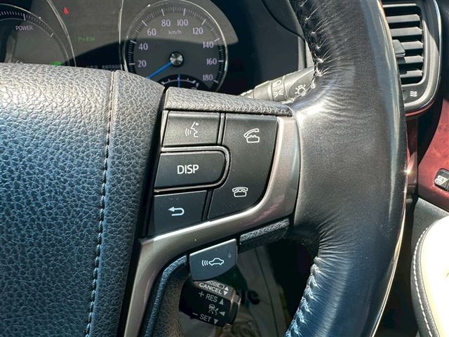 TOYOTA CROWN MAJESTA HYBRID 4WD 2015