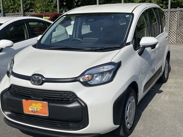 TOYOTA SIENTA HYBRID 2023