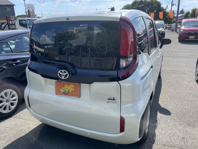 TOYOTA SIENTA HYBRID 2023