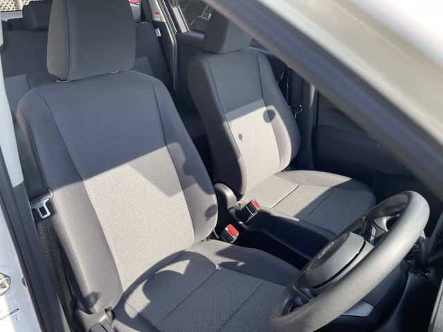 TOYOTA SIENTA HYBRID 2023