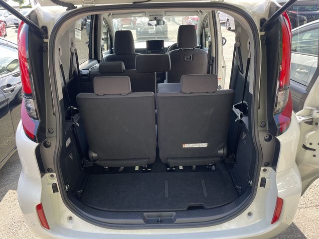 TOYOTA SIENTA HYBRID 2023