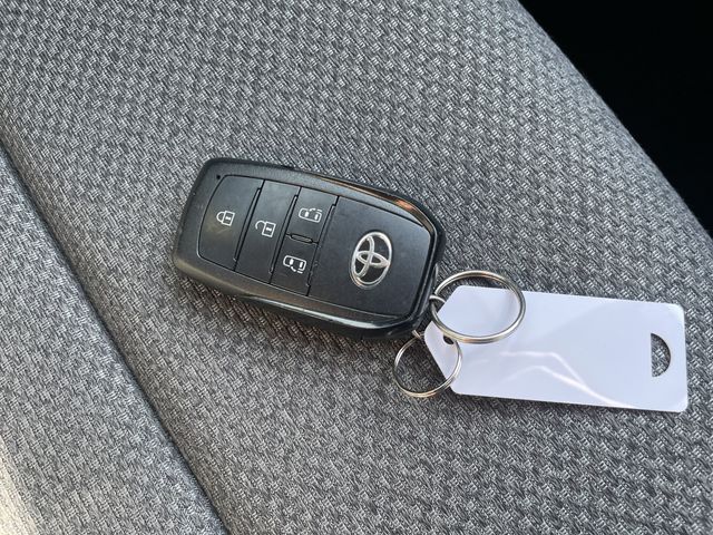 TOYOTA SIENTA HYBRID 2023