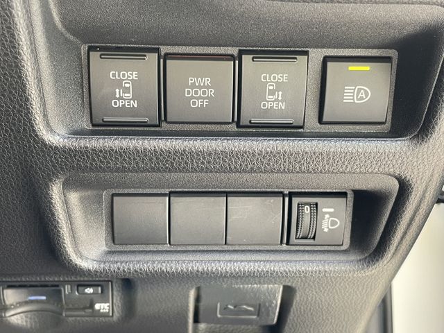 TOYOTA SIENTA HYBRID 2023