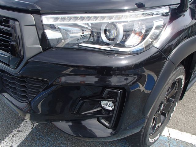 TOYOTA HILUX 4WD 2019