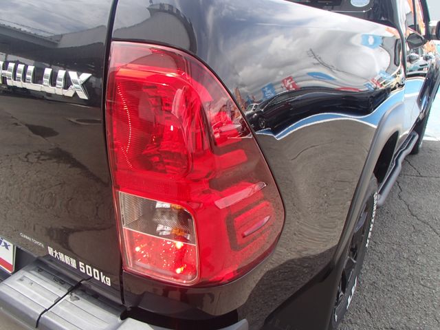 TOYOTA HILUX 4WD 2019