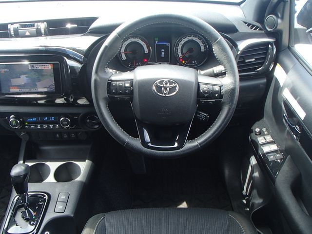 TOYOTA HILUX 4WD 2019