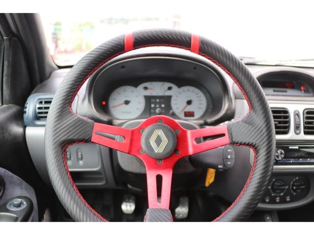 RENAULT RENAULT LUTECIA 2001