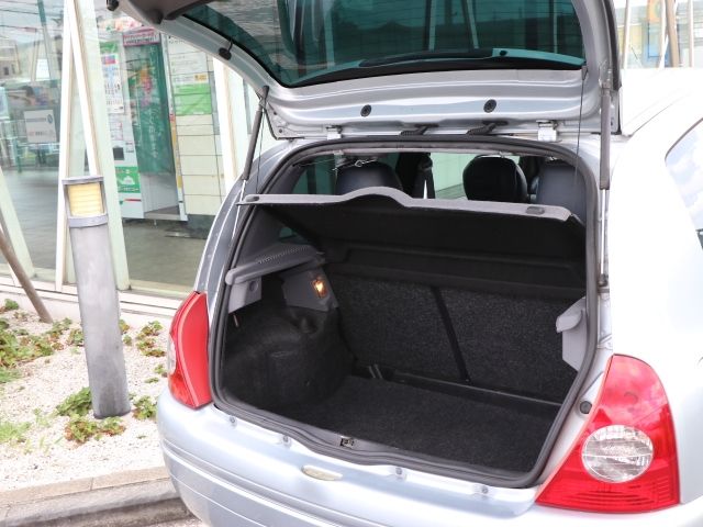 RENAULT RENAULT LUTECIA 2001