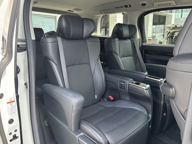 TOYOTA VELLFIRE 4WD 2018