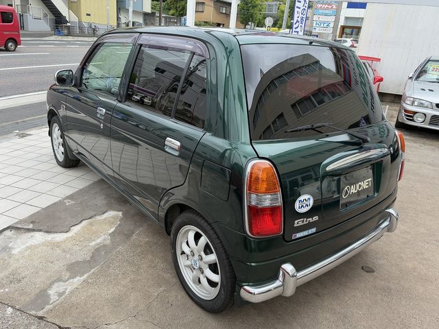 DAIHATSU MIRA GINO 4WD 2002