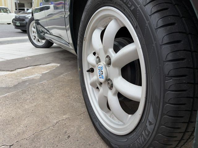 DAIHATSU MIRA GINO 4WD 2002