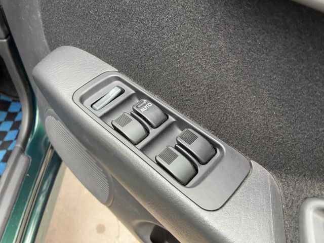 DAIHATSU MIRA GINO 4WD 2002