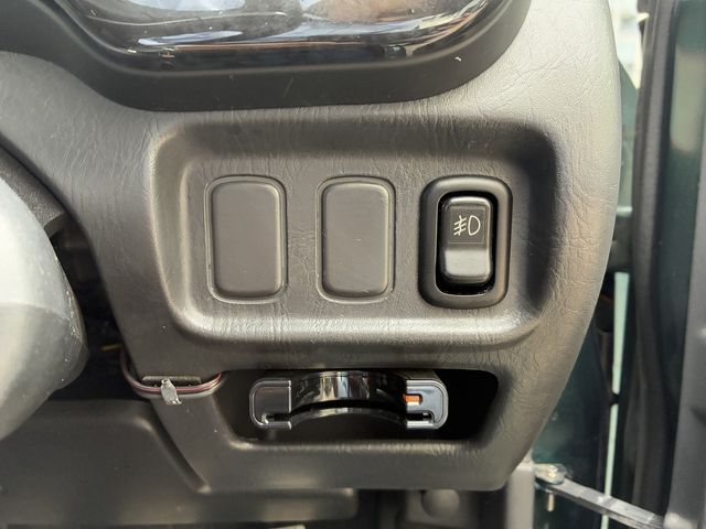 DAIHATSU MIRA GINO 4WD 2002