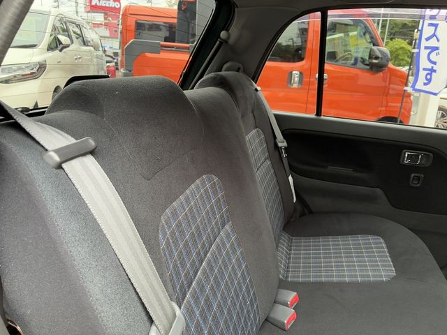 DAIHATSU MIRA GINO 4WD 2002